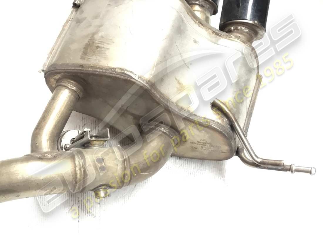 maserati silenziatore posteriore dx usato. numero parte 257203 (6)