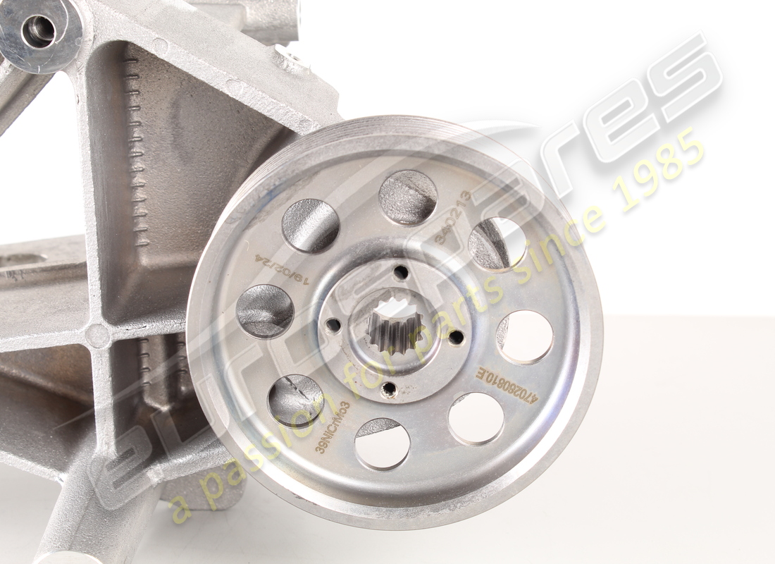 NUOVO LAMBORGHINI SUPPORTO PER MOTORE AUSILIARIO. NUMERO PARTE 470198001 (4) nuovo lamborghini supporto per motore ausiliario. numero parte 470198001 (4)