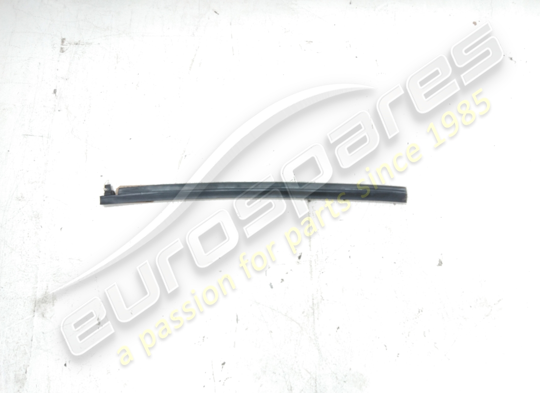 usata ferrari guarnizione sx per porta. numero parte 65164500 (3)