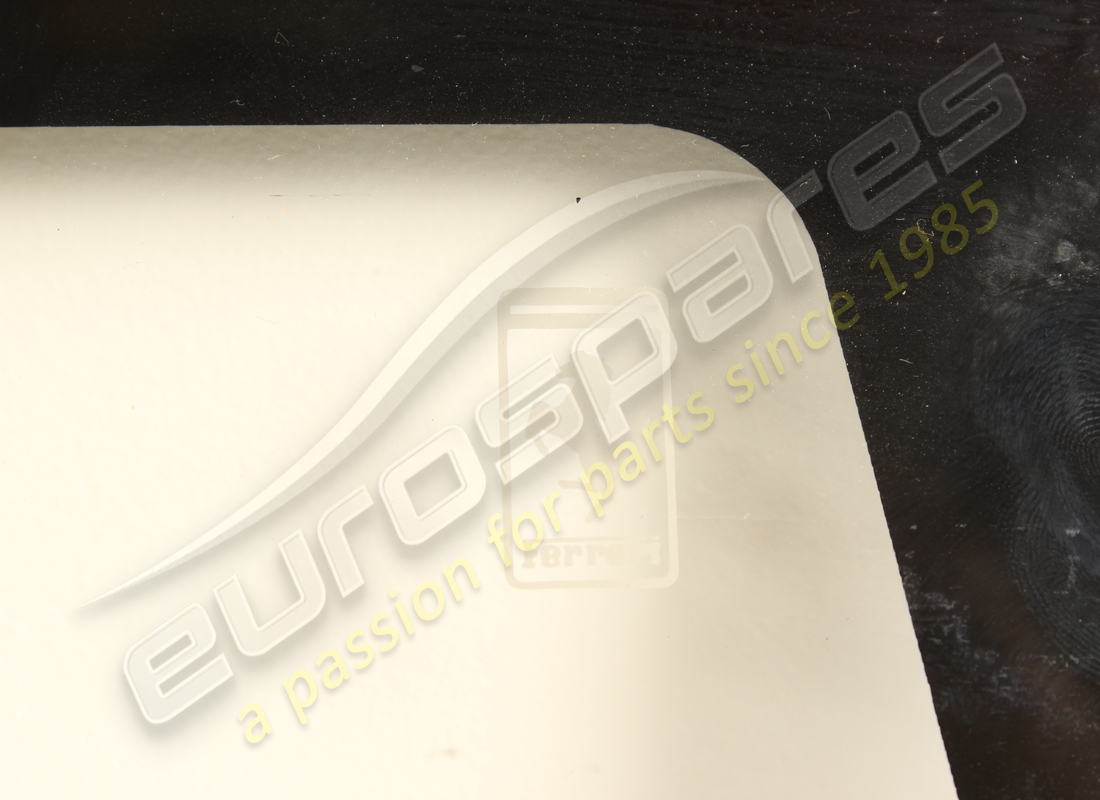 vetro posteriore destro ferrari usato. numero parte 61549500 (3)