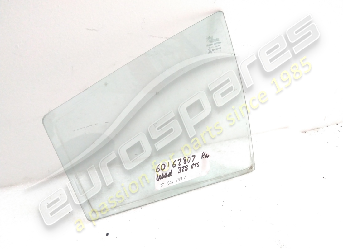 usato ferrari vetro luce quarto posteriore dx gts. numero parte 60162807 (2)