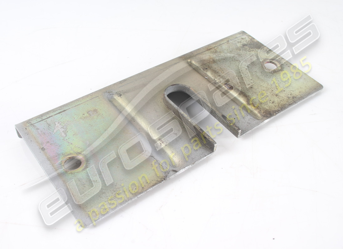 STAFFA LATERALE PER PARAURTI USATA Ferrari. NUMERO PARTE 65270200 (1)