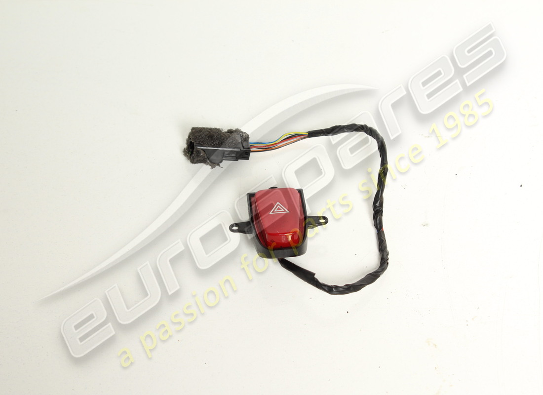 PULSANTE DELLA LUCE DI AVVERTIMENTO DI PERICOLO USATO Ferrari . NUMERO PARTE 881230 (1)