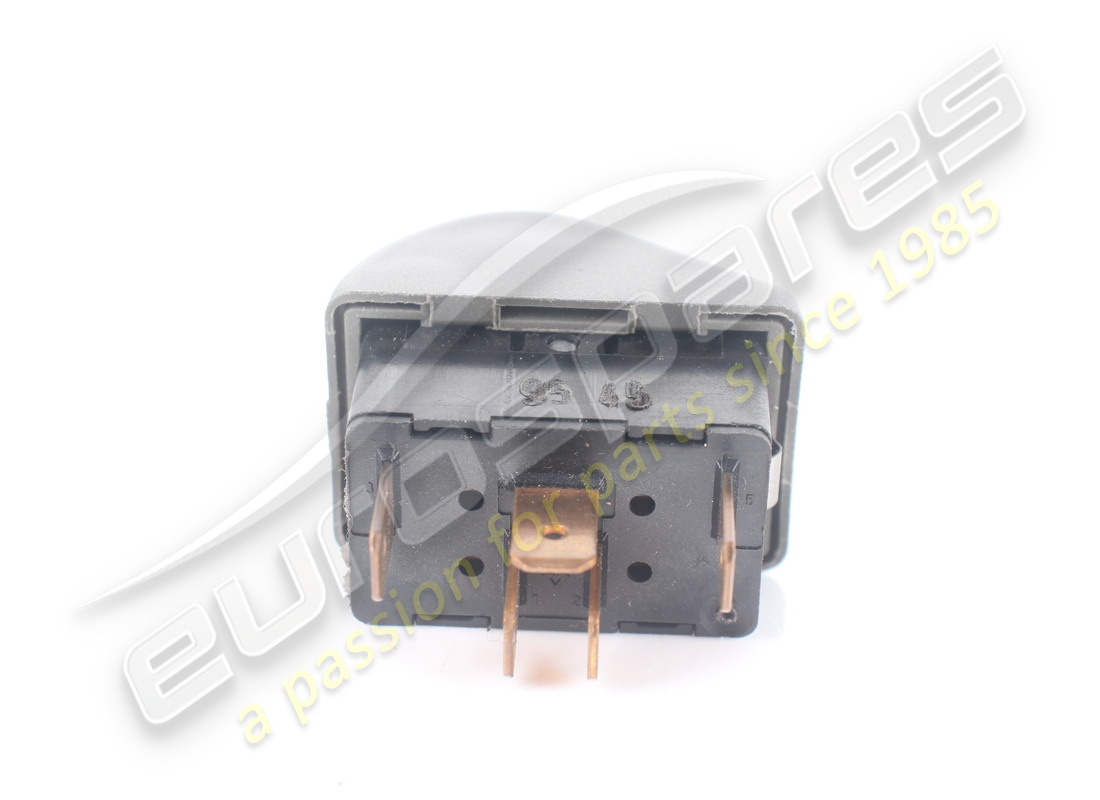 INTERRUTTORE FERRARI USATO. NUMERO PARTE 165246 (4) interruttore ferrari usato. numero parte 165246 (4)