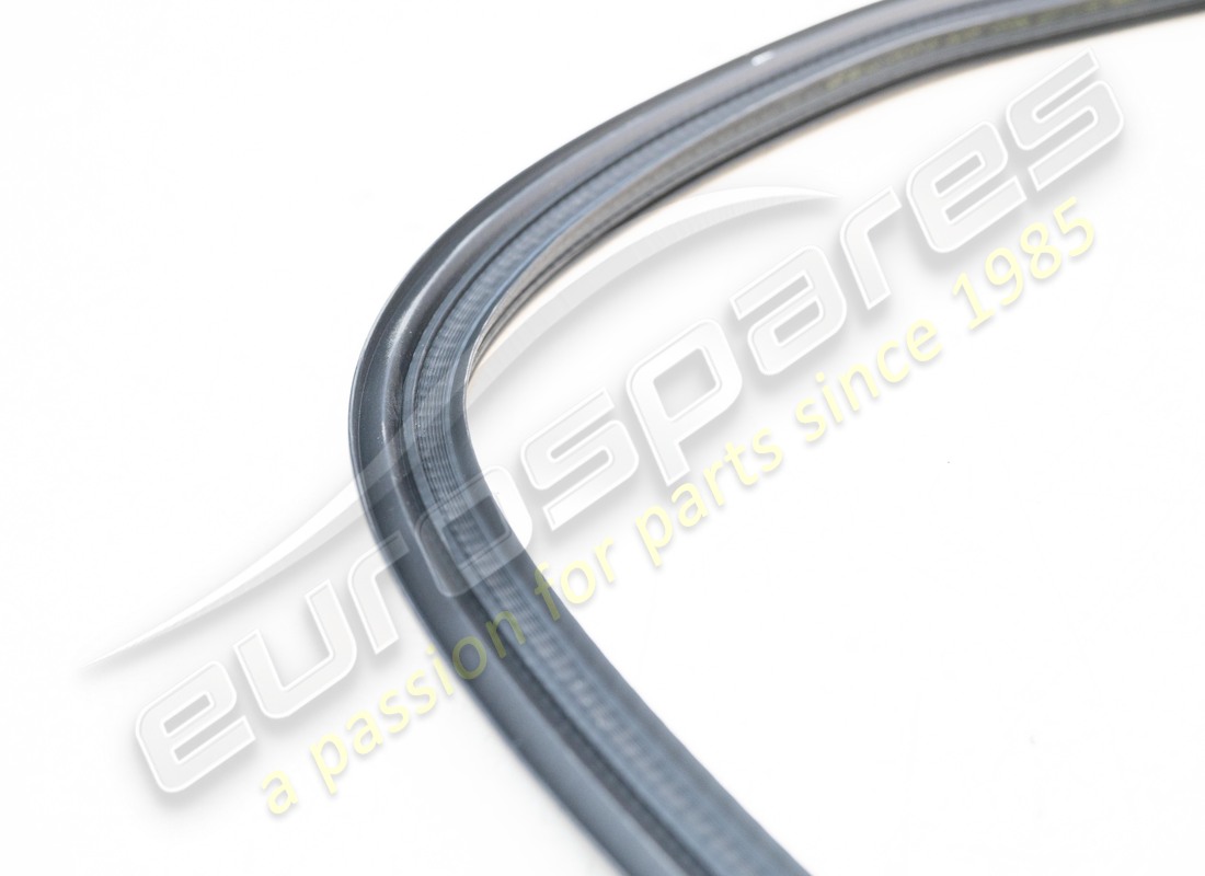 NUOVA MASERATI GUARNIZIONE COFANO POSTERIORE. NUMERO PARTE 66517200 (3) nuova maserati guarnizione cofano posteriore. numero parte 66517200 (3)