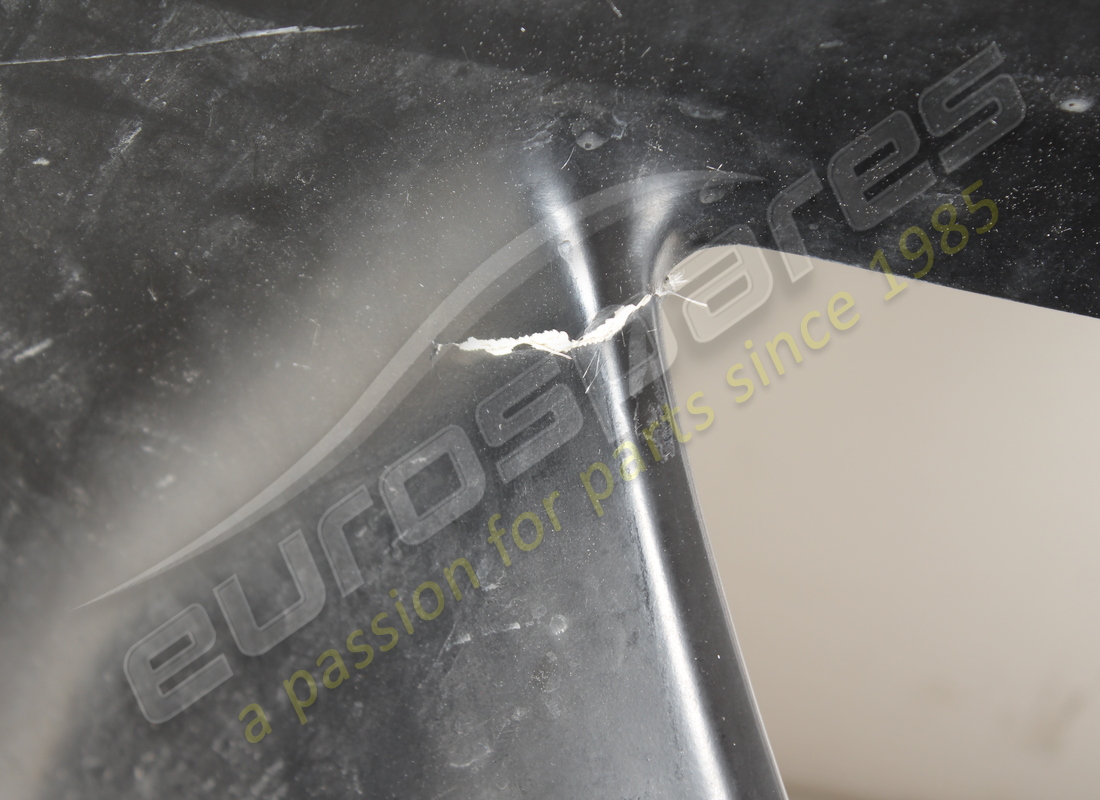 paraurti posteriore ferrari usato. numero parte 64852810 (5)