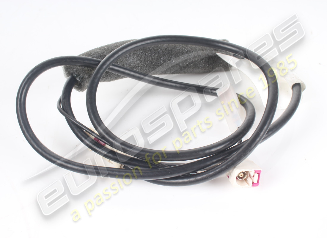 used ferrari phantom box radio am/fm cabl. part number 277202 (3)