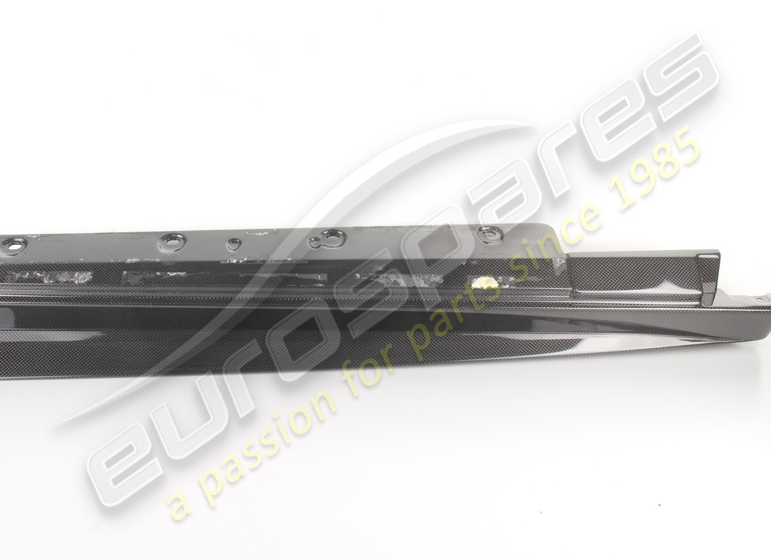 rivestimento sottoporta dx usato ferrari. numero parte 83261200 (4)