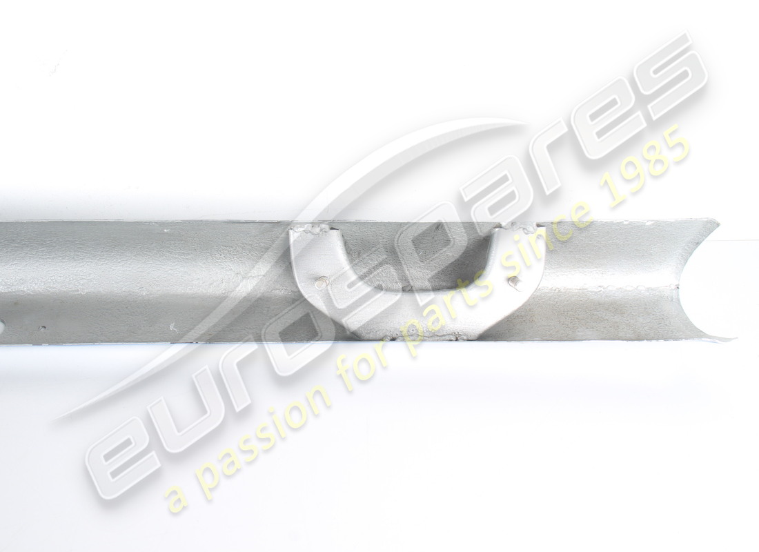 NUOVO FERRARI 275GTB PARAURTI CENTRALE POSTERIORE. NUMERO PARTE 20401709 (4) nuovo ferrari 275gtb paraurti centrale posteriore. numero parte 20401709 (4)