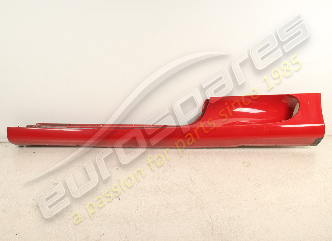 RIVESTIMENTO SOTTOPORTA SX USATO Ferrari . NUMERO PARTE 66099510 (1)