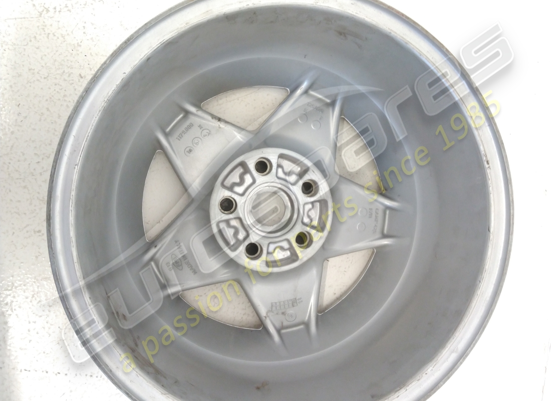 cerchio ruota da strada ferrari usato 7 1/2 j x 16. numero parte 125620 (3)