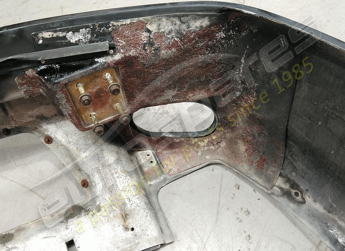 paraurti posteriore ferrari usato. numero parte 64638110 (5)