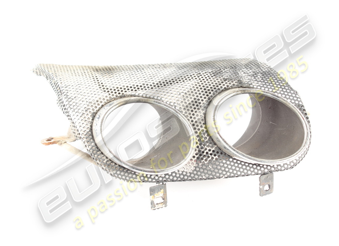 COPERTURA SCARICO DX USATA Maserati NUMERO PARTE 670104468 (1)