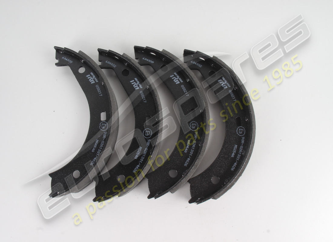 nuove eurospares ganasce freno a mano (set di 4). numero parte 003334931 (1)