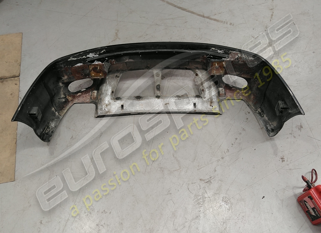 paraurti posteriore ferrari usato. numero parte 64638110 (2)
