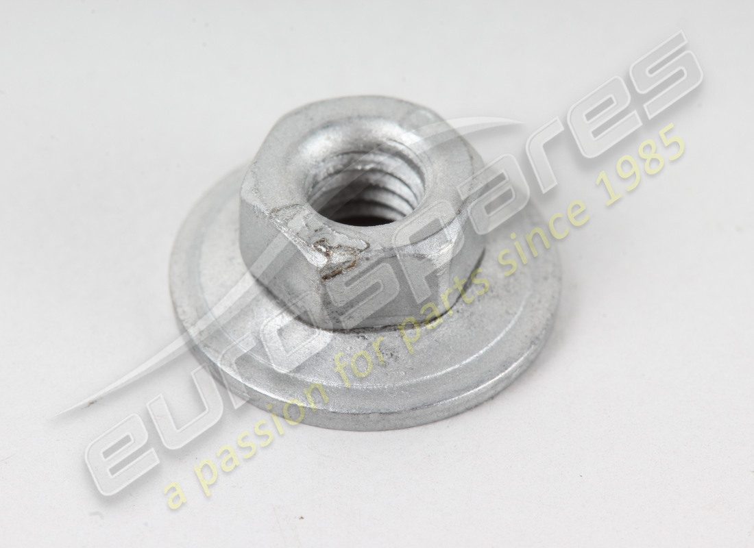 nuovo maserati dado per terza luce di stop. numero parte 14039414 (1)
