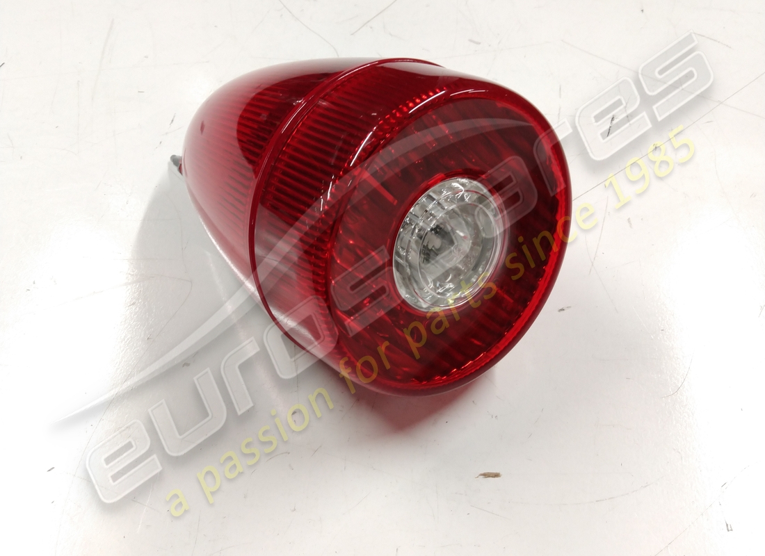 NUOVO Ferrari FANALE POSTERIORE INTERNO SINISTRO . NUMERO PARTE 185669 (1)