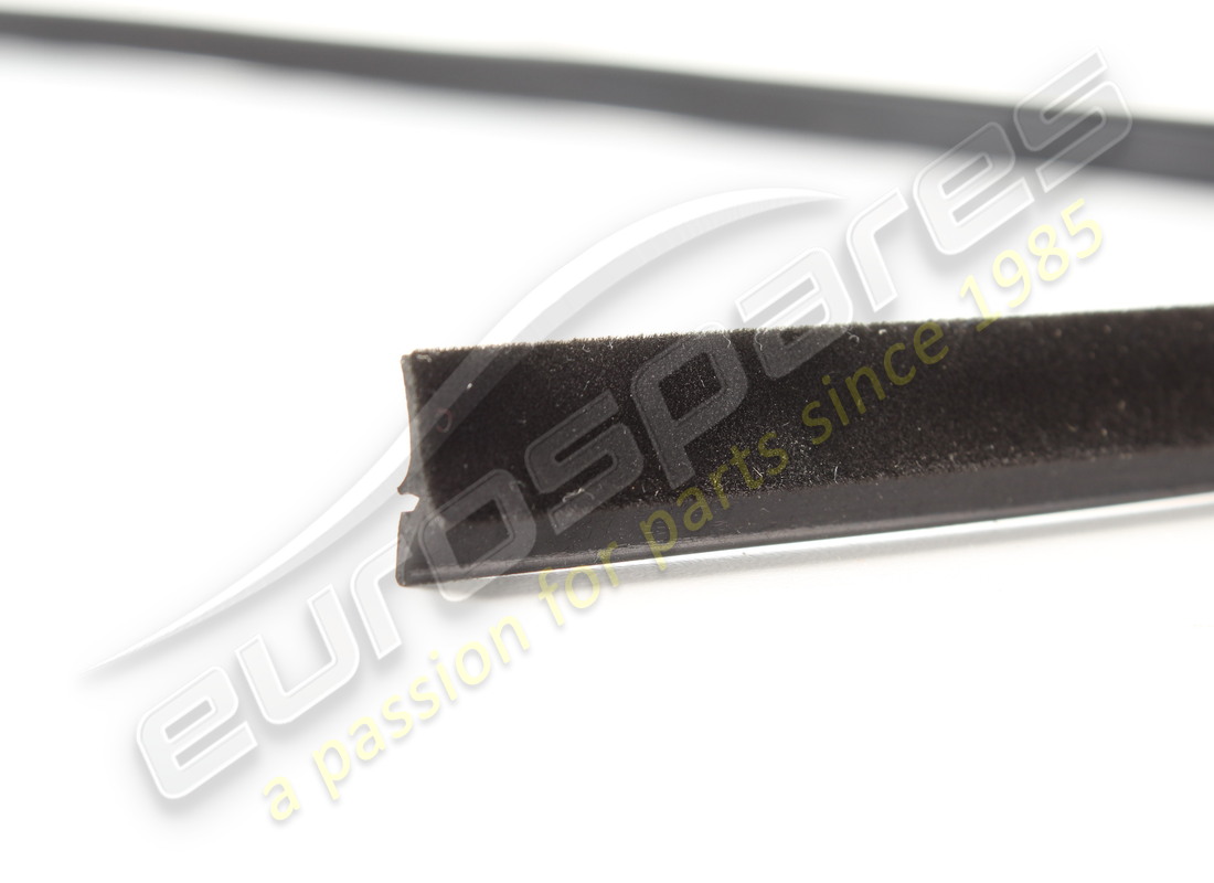 nuova maserati guarnizione antitemperatura lunotto esterno posteriore. numero parte 317720324 (3)