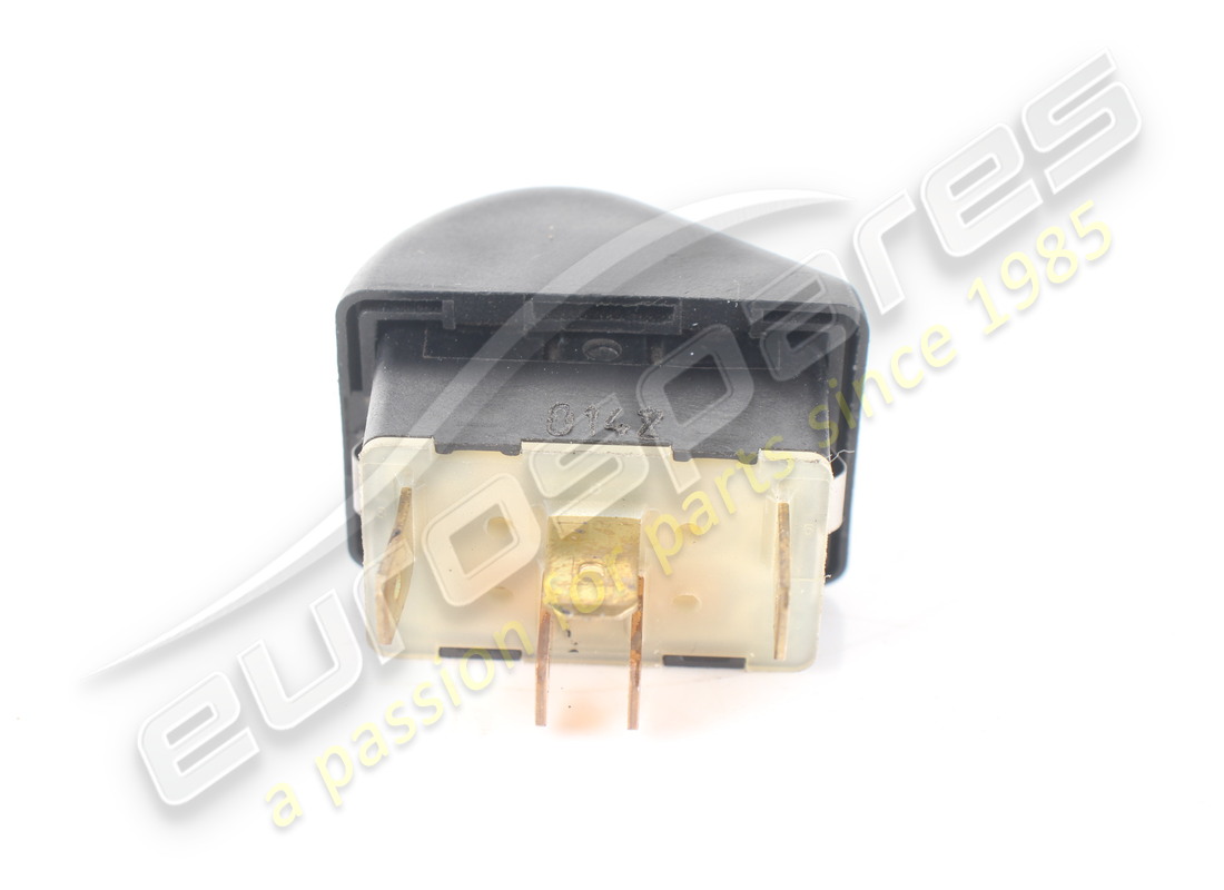 INTERRUTTORE FERRARI USATO PER LUCE TETTO. NUMERO PARTE 183232 (4) interruttore ferrari usato per luce tetto. numero parte 183232 (4)