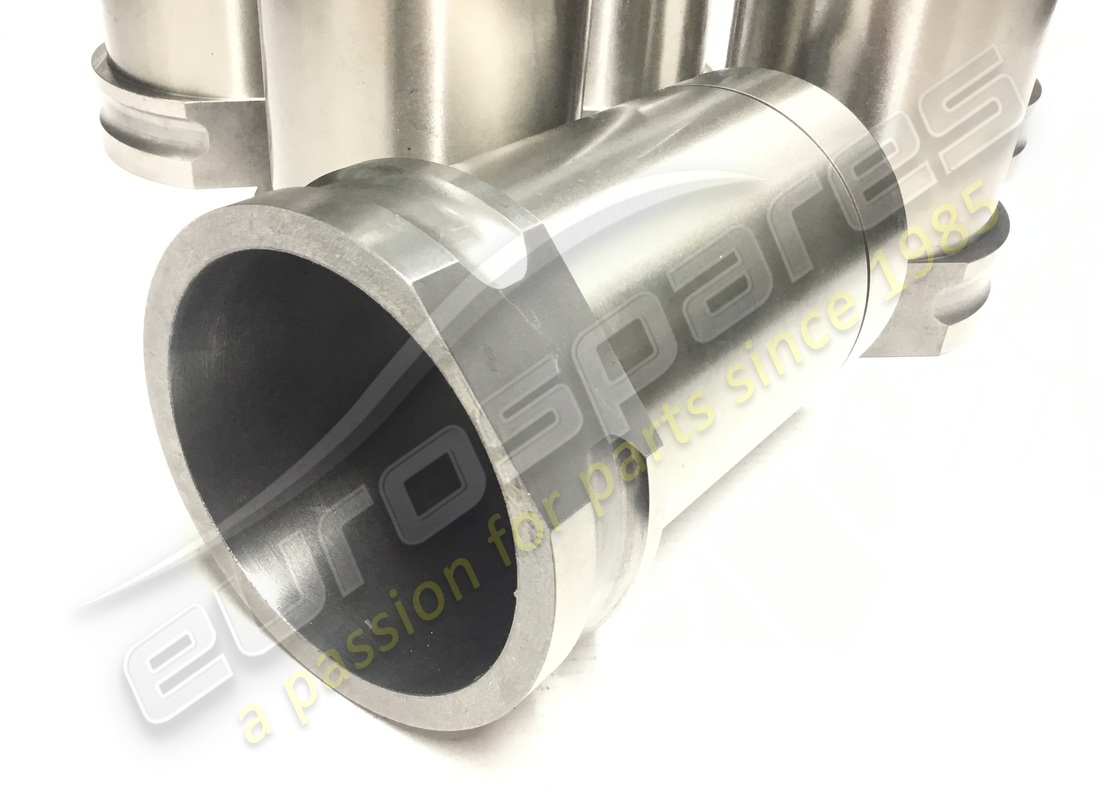 nuovo (altro) maserati set di camicie cilindro. numero parte mb53377a (2)