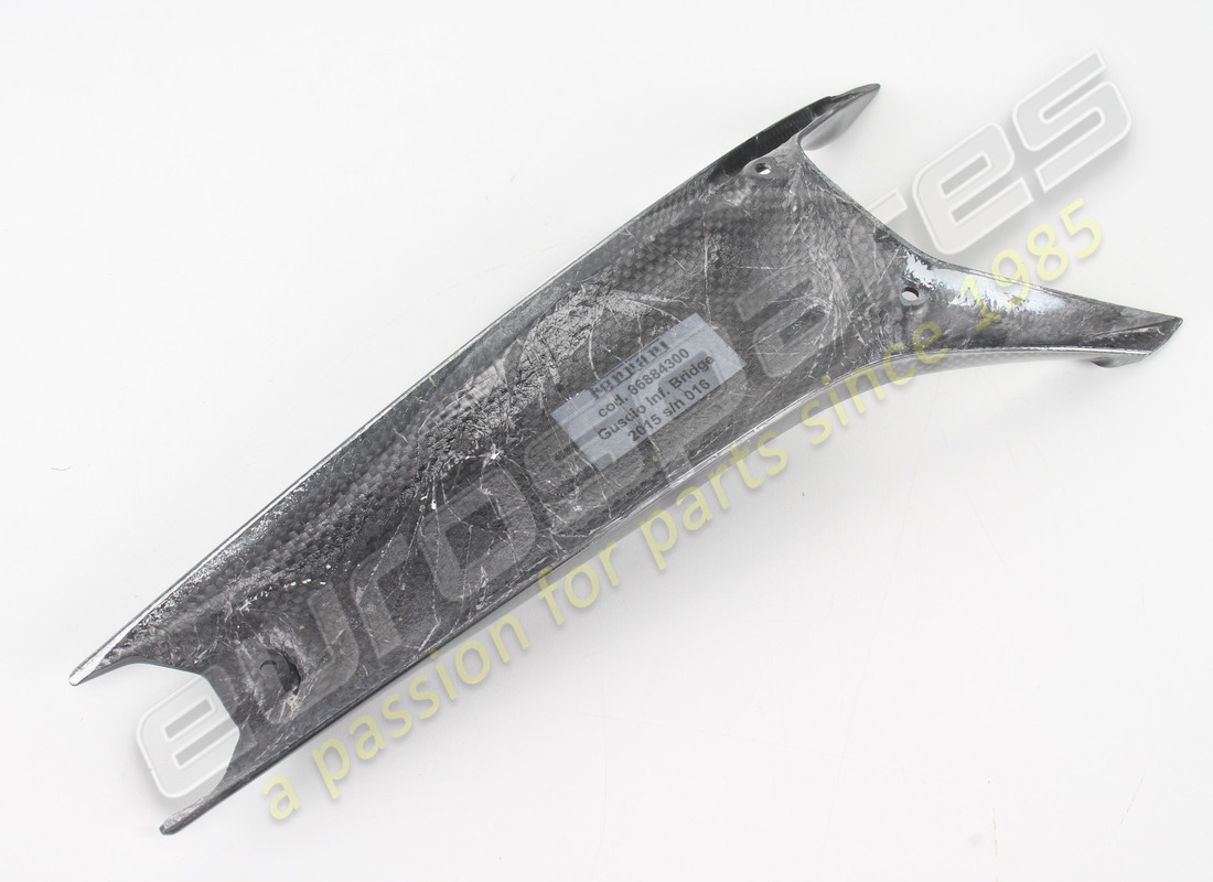 nuovo ferrari guscio inferiore del ponte. numero parte 86884300 (3)