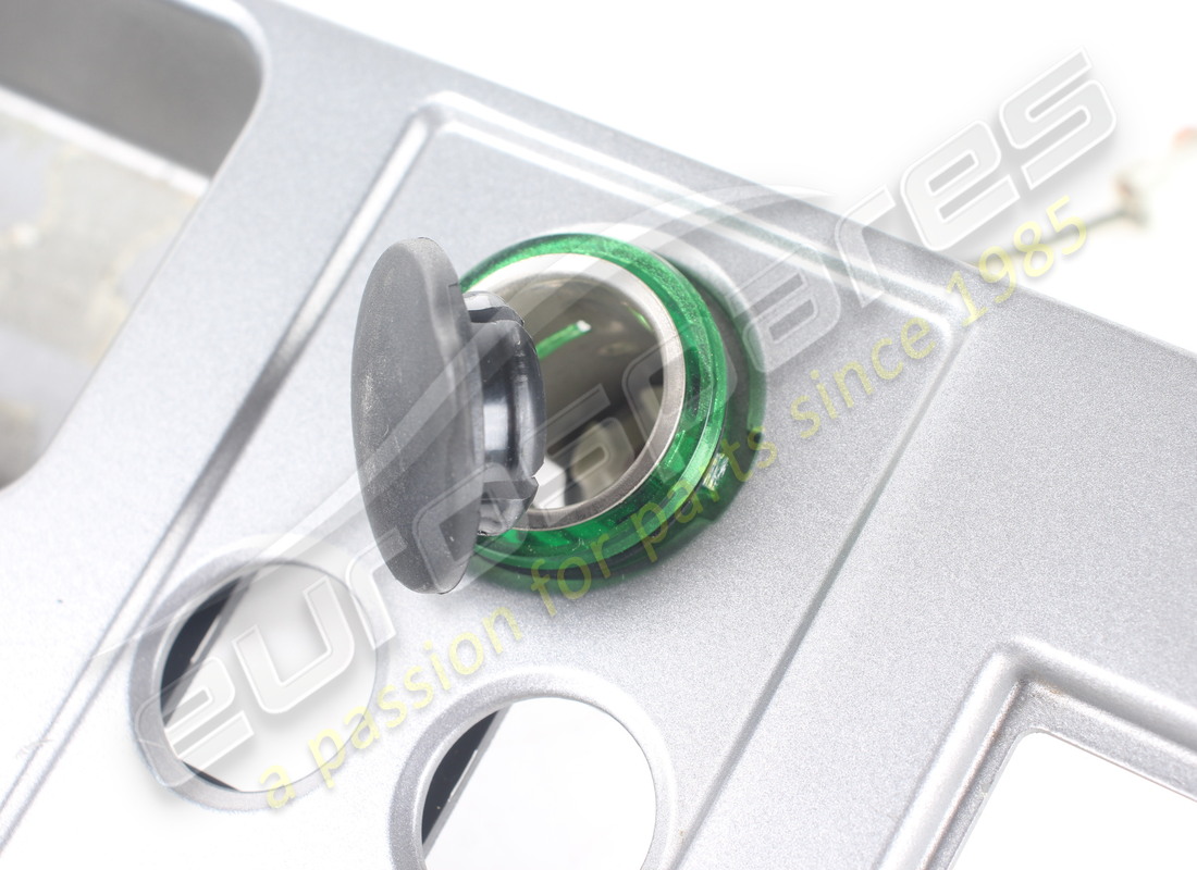 piastra tunnel ferrari usata -valida per f1-. numero parte 69174100 (10)