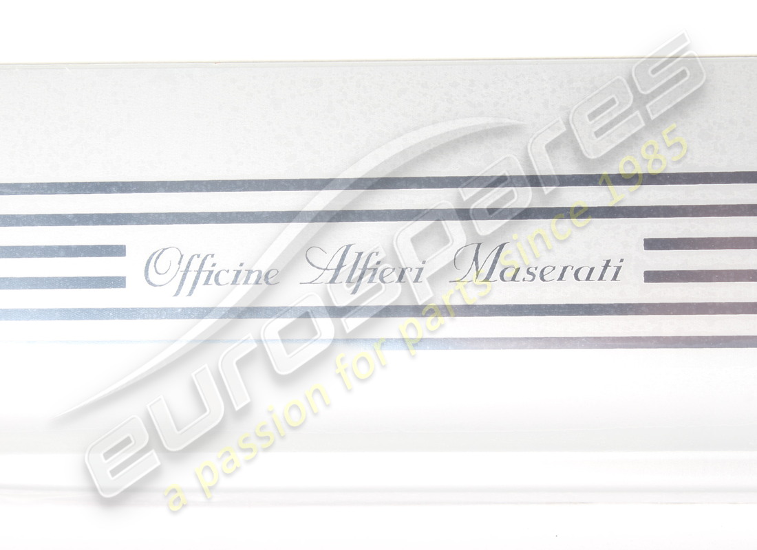 nuovo maserati modanatura sottoporta dx. numero parte 386100394 (2)