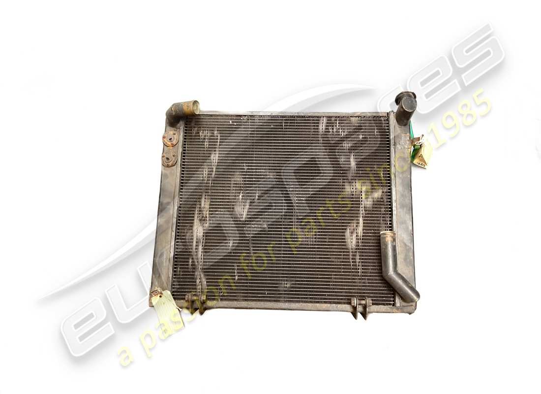 RADIATORE AD ACQUA Maserati USATO (ALTERNATIVA 65747) . NUMERO PARTE 115CR65608 (1)