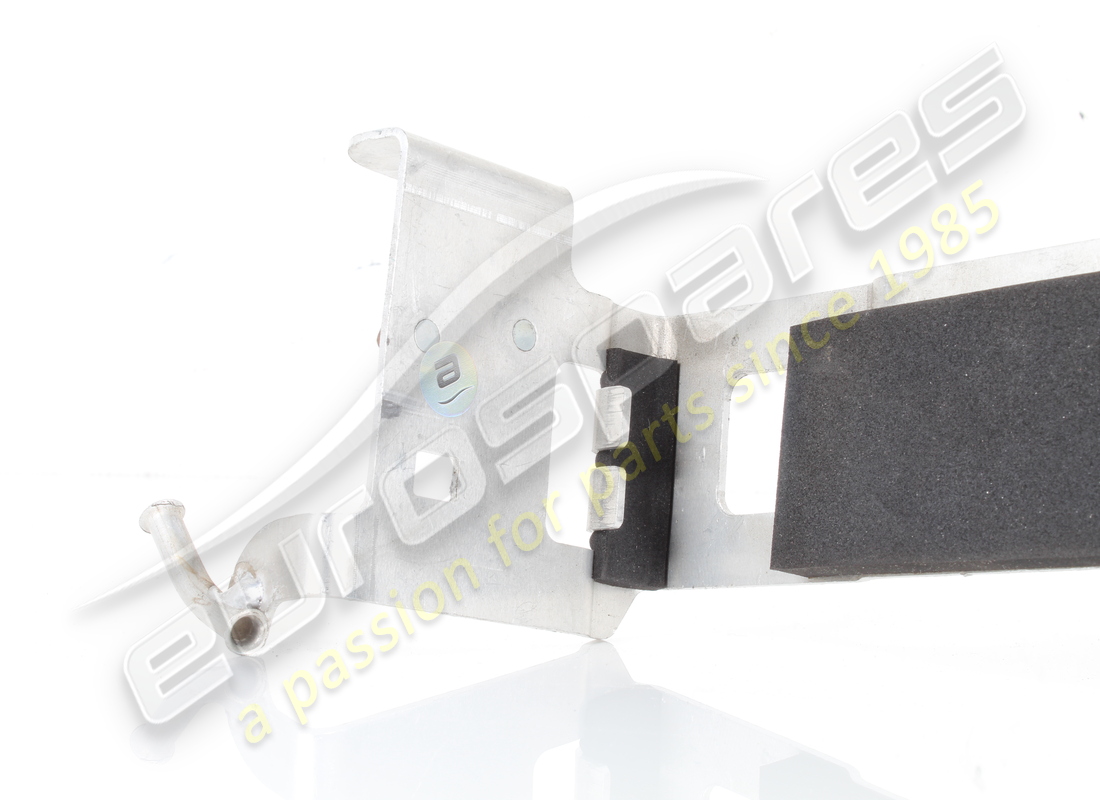 supporto per canister completo usato ferrari. numero parte 304198 (2)