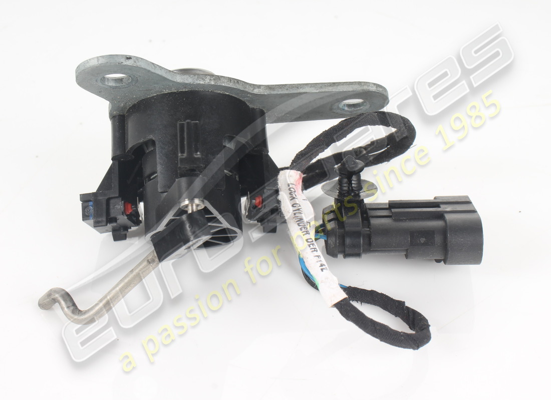 USATO FERRARI MONTAGGIO COMPLETO DI CHIUSURA. NUMERO PARTE 82811200 (2) usato ferrari montaggio completo di chiusura. numero parte 82811200 (2)