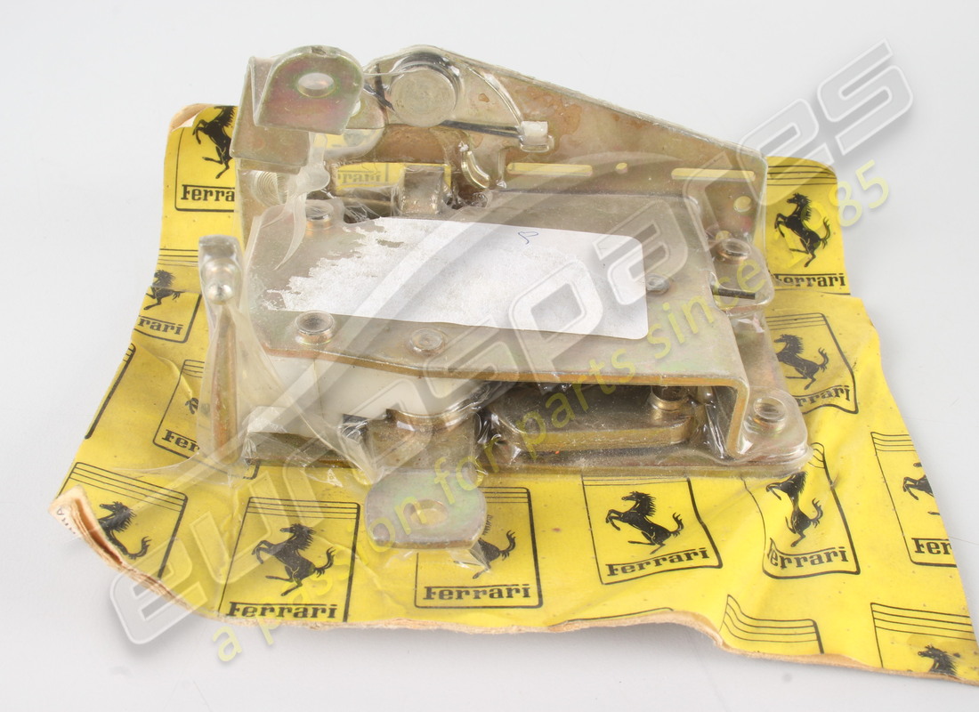 nuova ferrari serratura porta sx. numero parte 61775500 (3)