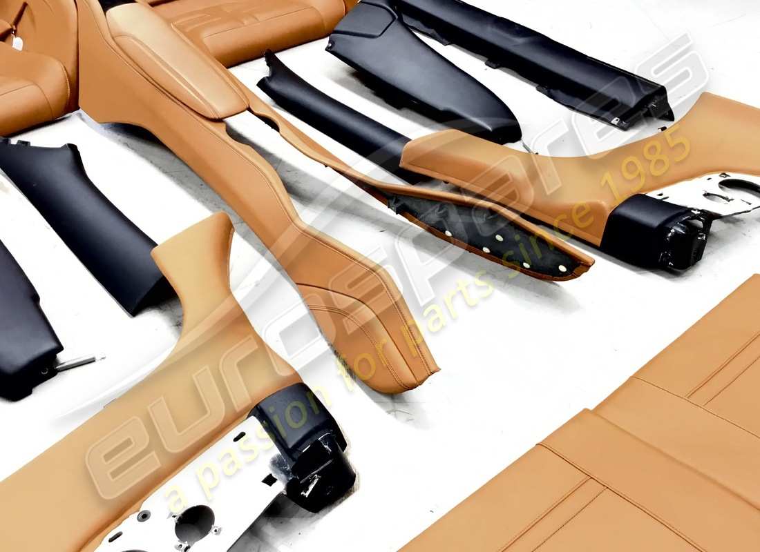 set di rivestimenti interni eurospares california t usato. numero parte eap1373863 (4)