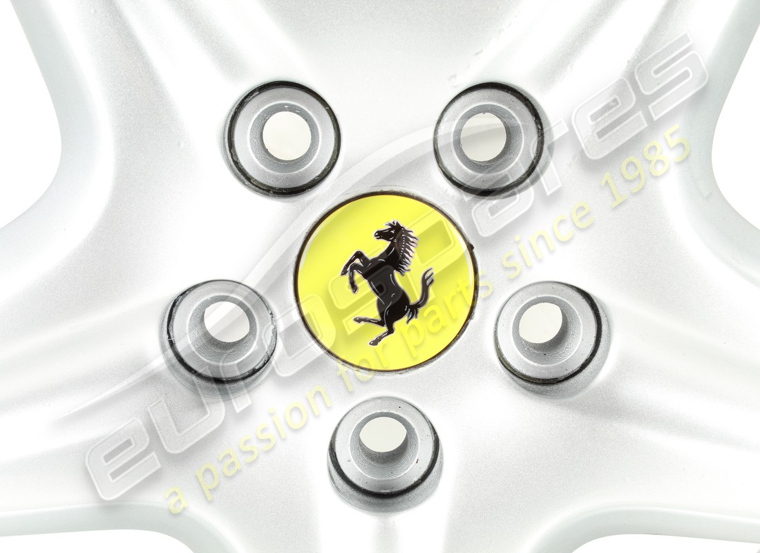 cerchio della ruota anteriore da strada ferrari usato. numero parte 166475 (2)