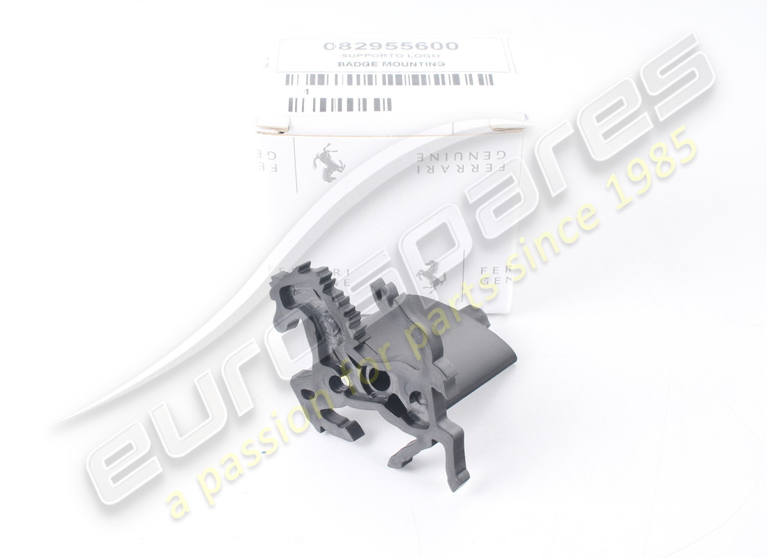 nuovo montaggio badge ferrari. numero parte 82955600 (1)