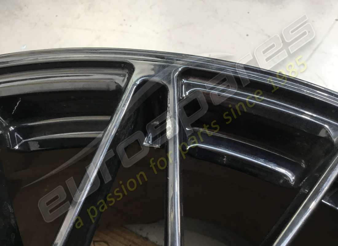 ruota posteriore lamborghini usata. numero parte 470601017ag (2)