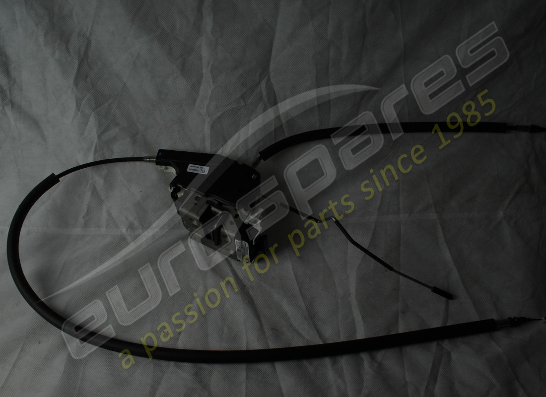 nuova maserati serratura porta anteriore destra. numero parte 670107805 (11)
