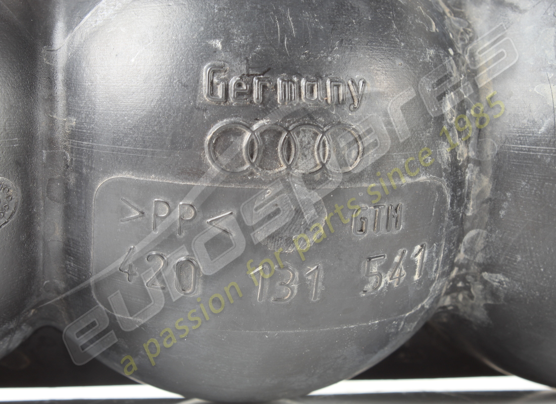 SERBATOIO A VUOTO Lamborghini USATO. NUMERO PARTE 420131541 (1) SERBATOIO A VUOTO Lamborghini USATO. NUMERO PARTE 420131541 (1)