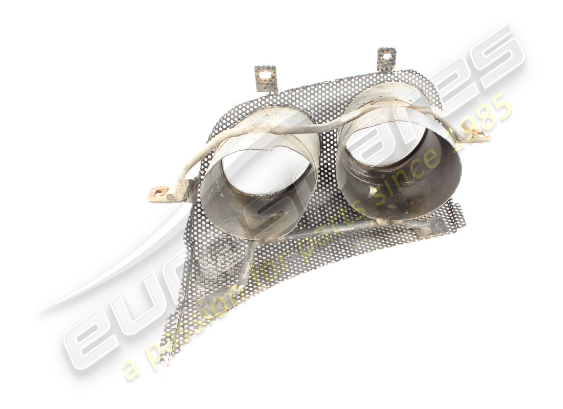 copertura scarico destro usata maserati. numero parte 670104468 (2)