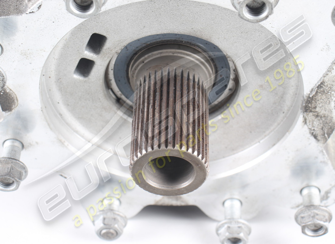 gebrauchtes maserati kupplungsgehäuse aus druckguss. teilenummer 233857 (6)