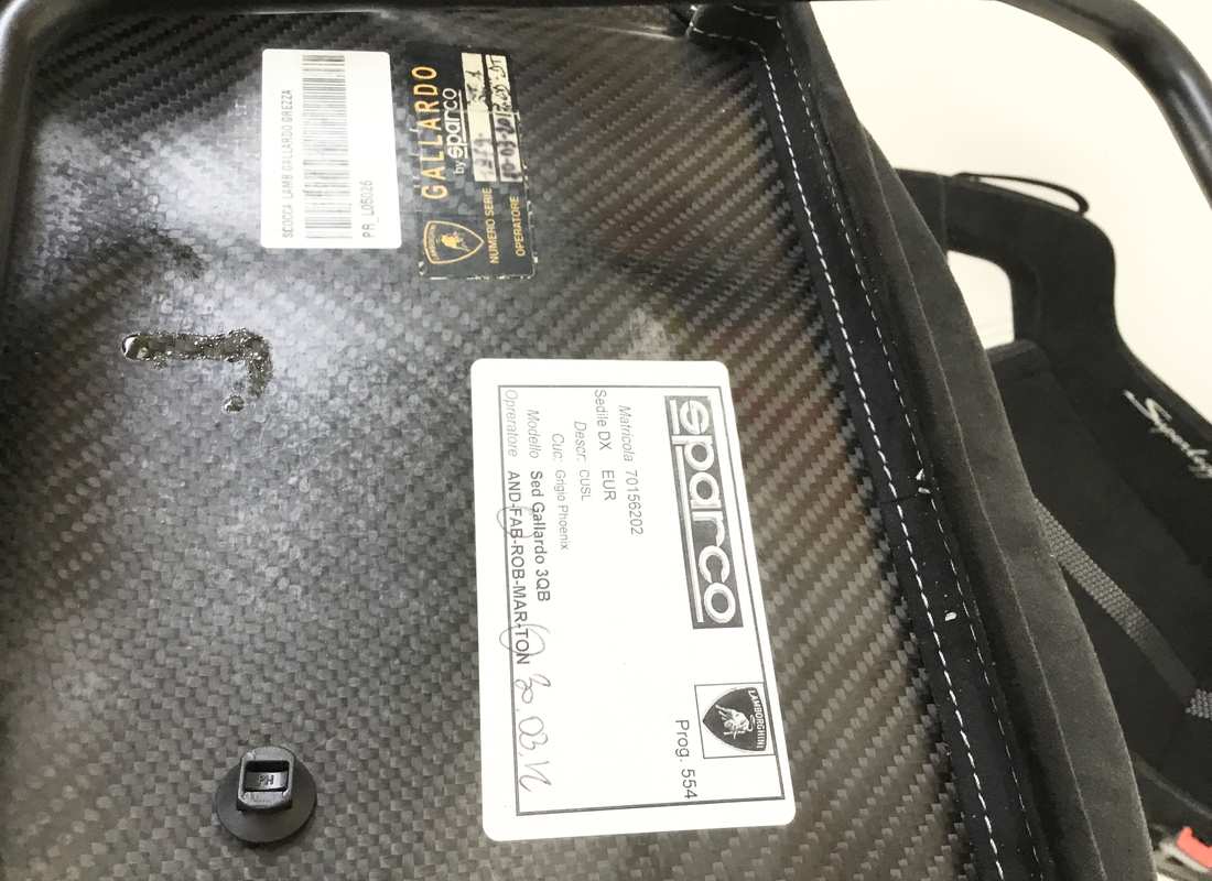 NUOVO LAMBORGHINI LP 570 RHD SUPERLEGGERA POSTI A SEDERE. NUMERO PARTE 4038606712SL (13) nuovo lamborghini lp 570 rhd superleggera posti a sedere. numero parte 4038606712sl (13)