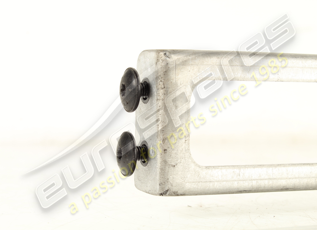 usato lamborghini staffa laterale radiat.3. numero parte 470813983a (2)