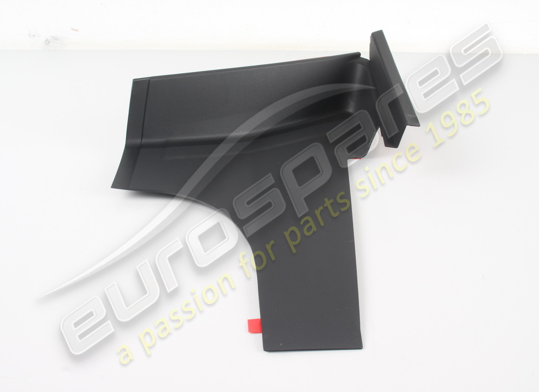 NUOVO MASERATI RIVESTIMENTO INTERNO DX. NUMERO PARTE 68473900 (2) nuovo maserati rivestimento interno dx. numero parte 68473900 (2)