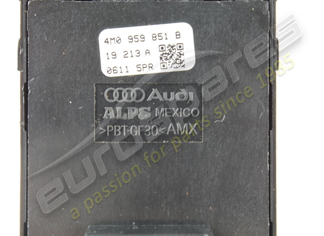 INTERRUTTORE LAMBORGHINI USATO PER ELETTRICO. NUMERO PARTE 4M0959851C (8) interruttore lamborghini usato per elettrico. numero parte 4m0959851c (8)