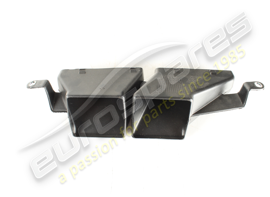 USATO Ferrari CONNETTORE SBRINATORE HVAC. NUMERO PARTE 87030200 (1)