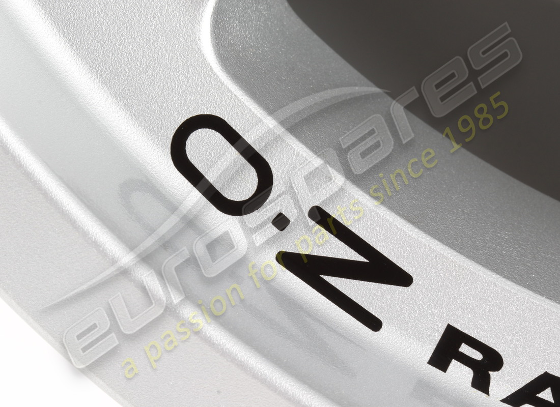 nuova ruota posteriore ferrari - oz racing (13jx17''). numero parte a2128 (3)