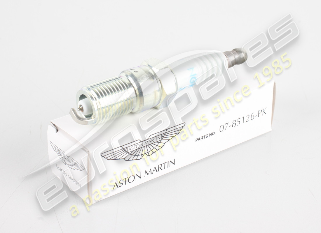 nuova candela aston martin. numero parte 0785126pk (1)
