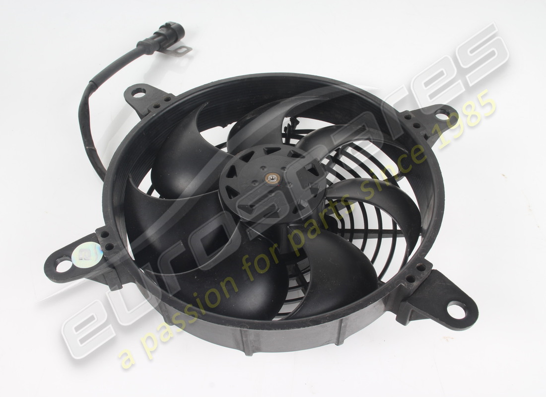 VENTILATORE ELETTRICO COMPLETO USATO Ferrari . NUMERO PARTE 277070 (1)