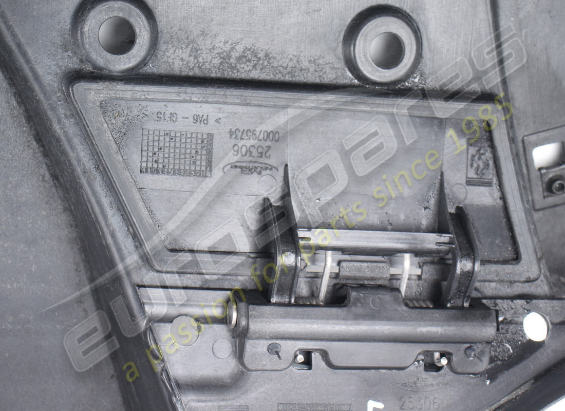 NUOVO FERRARI SOTTOSCOCCA ANTERIORE PIATTO COMPLETO. NUMERO PARTE 795715 (4) nuovo ferrari sottoscocca anteriore piatto completo. numero parte 795715 (4)