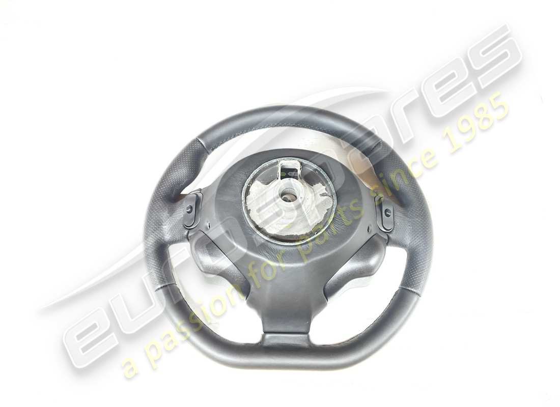 volante completo ferrari usato. numero parte 83076300 (2)