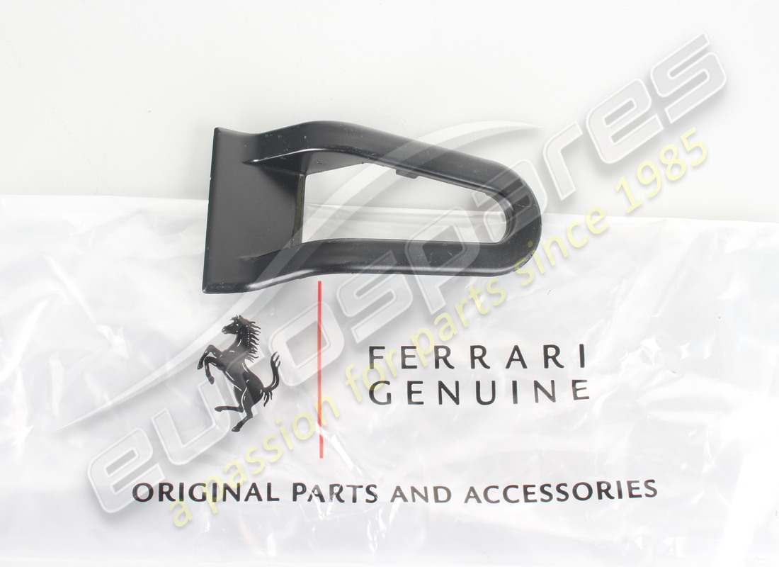 nuova ferrari modanatura sx. numero parte 65717800 (3)